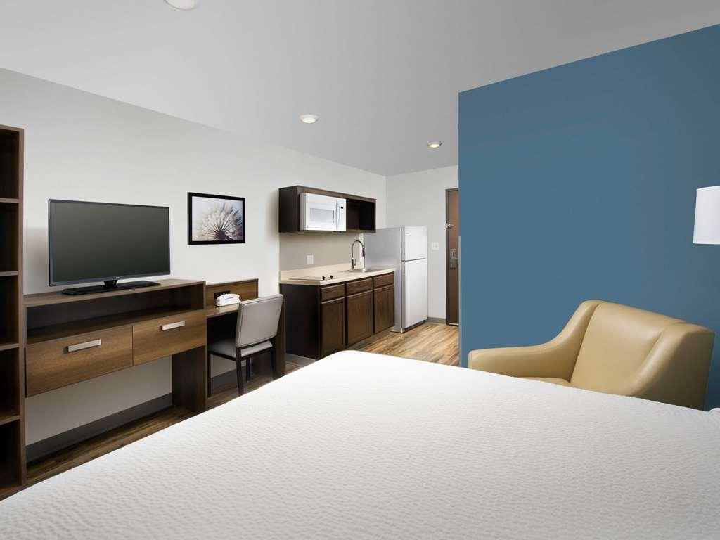 Woodspring Suites Chicago Tinley Park Room photo